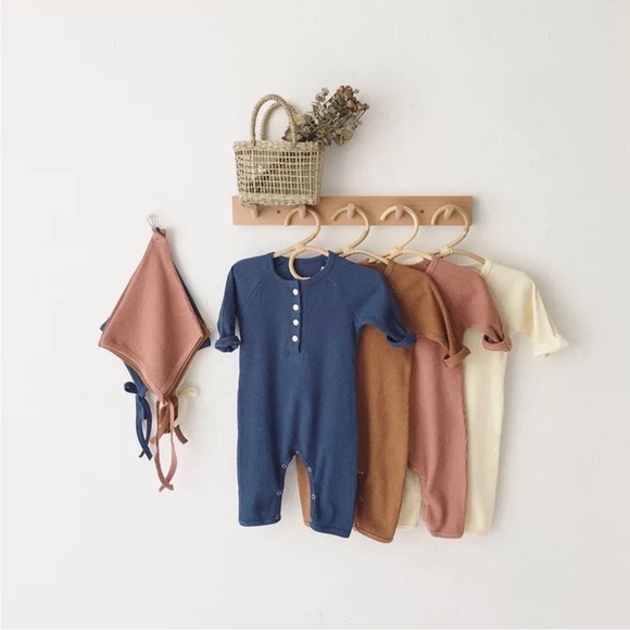 2- piece Ribbed Baby set - Picture 2 of 2